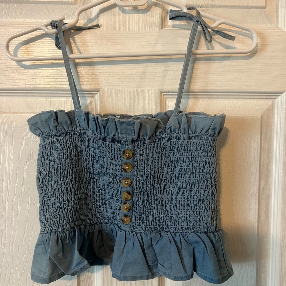 Poof New York Women’s Blue Smocked Tank Top with Ruffle Straps. Size small